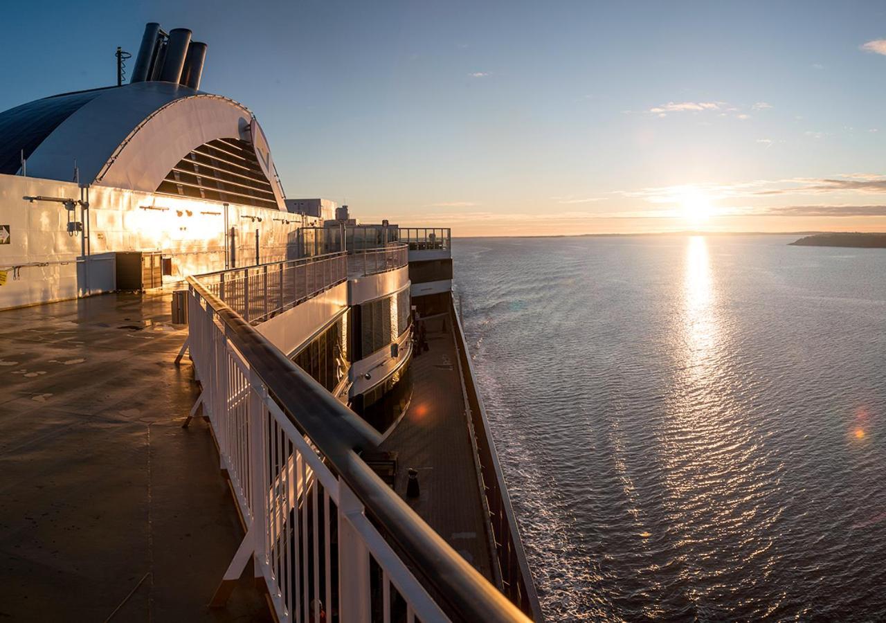 Viking Line Ferry Viking Grace - One-Way Journey From Turku To Stockholm Exterior foto